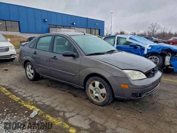 ✅ 2006 Ford Focus S • VIN: 1FAHP34N66W237626 • Lot: 93416495. Listed on Copart with 223,081 mi. Free auction sales archive from the USA and detailed vehicle history report at DreamBid. Image 4.
