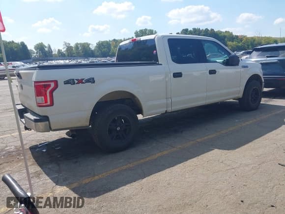 ✅ 2017 Ford F-150 XL • VIN: 1FTFW1EF5HFA02153 • Lot: 43202722. Listed on IAAI with 178,997 mi. Free auction sales archive from the USA and detailed vehicle history report at DreamBid. Image 4.