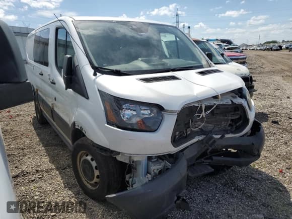 ✅ 2015 Ford Transit Cargo • VIN: 1FTNE1ZM4FKA87207 • Lot: 58417895. Listed on Copart with 184,537 mi. Free auction sales archive from the USA and detailed vehicle history report at DreamBid. Image 4.