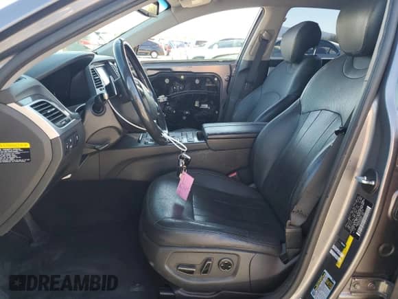 2016 Hyundai Genesis 3.8L z VIN KMHGN4JE6GU114018, wystawiony jako Copart lot #75476954 z przebiegiem 115 344 mil mil oraz Szkoda całkowita • Salvage title. Historia ofert i sprzedaży dostępna na DreamBid. Obrazek 7.