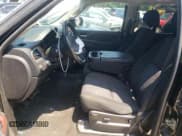 ✅ 2014 Chevrolet Suburban LS • VIN: 1GNSKHE76ER125506 • Lot: 62803254. Wystawiony na Copart z przebiegiem Nie podano. Bezpłatny archiwum sprzedaży aukcyjnych z USA i szczegółowy raport historii pojazdu na DreamBid. Zdjęcie 7.