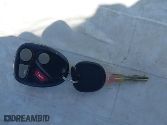 ✅ 2006 Cadillac CTS • VIN: 1G6DP577560186983 • Lot: 42772823. Wystawiony na IAAI z przebiegiem 172 541 mil. Bezpłatny archiwum sprzedaży aukcyjnych z USA i szczegółowy raport historii pojazdu na DreamBid. Zdjęcie 11.