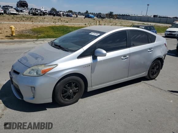 ✅ 2012 Toyota Prius Three • VIN: JTDKN3DUXC5439514 • Лот: 68715735. Опубликован ранее на Copart с пробегом 188 421 миль. Бесплатный доступ к архиву аукционных продаж из США и подробный отчёт об истории автомобиля на DreamBid. Изображение 1.