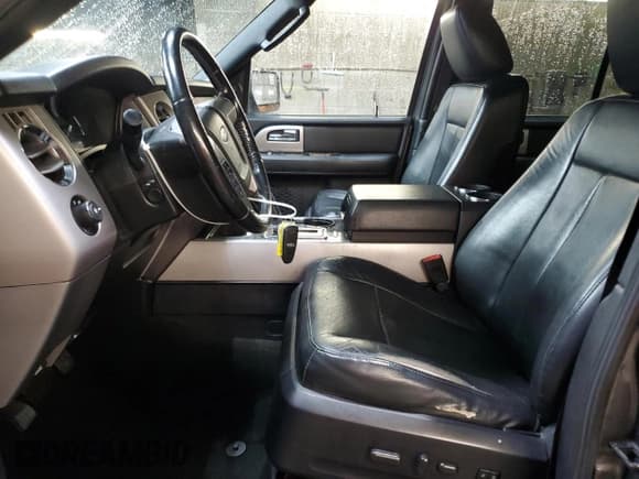 ✅ 2017 Ford Expedition Limited • VIN: 1FMJU2AT4HEA48480 • Lot: 92588655. Wystawiony na Copart z przebiegiem 226 653 mil. Bezpłatny archiwum sprzedaży aukcyjnych z USA i szczegółowy raport historii pojazdu na DreamBid. Zdjęcie 7.