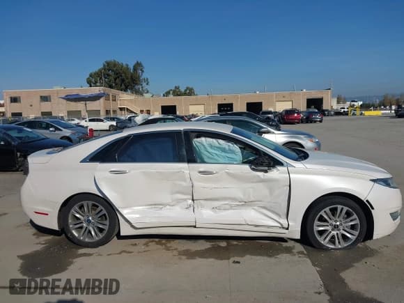 ✅ 2013 Lincoln MKZ Hybrid • VIN: 3LN6L2LU0DR805641 • Lot: 43771948. Wystawiony na IAAI z przebiegiem 153 833 mil. Bezpłatny archiwum sprzedaży aukcyjnych z USA i szczegółowy raport historii pojazdu na DreamBid. Zdjęcie 13.