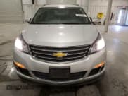 ✅ 2014 Chevrolet Traverse LT • VIN: 1GNKRHKDXEJ118112 • Lot: 72257894. Wystawiony na Copart z przebiegiem 116 909 mil. Bezpłatny archiwum sprzedaży aukcyjnych z USA i szczegółowy raport historii pojazdu na DreamBid. Zdjęcie 5.