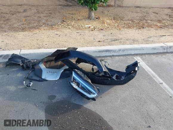 ✅ 2018 Audi S5 Sportback Premium Plus • VIN: WAUB4CF59JA116517 • Lot: 42234891. Wystawiony na IAAI z przebiegiem Nie podano. Bezpłatny archiwum sprzedaży aukcyjnych z USA i szczegółowy raport historii pojazdu na DreamBid. Zdjęcie 19.