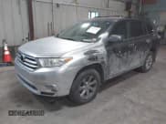 ✅ 2012 Toyota Highlander • VIN: 5TDBK3EH3CS119990 • Lot: 42527366. Listed on IAAI with 121,224 mi. Free auction sales archive from the USA and detailed vehicle history report at DreamBid. Image 17.