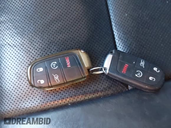 ✅ 2014 Jeep Grand Cherokee Overland • VIN: 1C4RJFCT2EC137783 • Лот: 43549881. Опубликован ранее на IAAI с пробегом 170 565 миль. Бесплатный доступ к архиву аукционных продаж из США и подробный отчёт об истории автомобиля на DreamBid. Изображение 11.