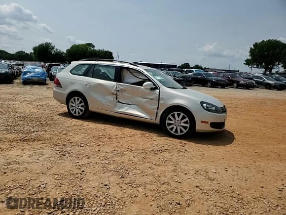 ✅ 2010 Volkswagen Jetta TDI • VIN: 3VWPL7AJ0AM647774 • Lot: 59027875. Listed on Copart with 195,623 mi. Free auction sales archive from the USA and detailed vehicle history report at DreamBid. Image 14.