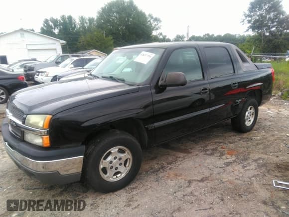 ✅ 2004 Chevrolet Avalanche Z66 • VIN: 3GNEC12T24G167284 • Lot: 43037724. Listed on IAAI with 160,613 mi. Free auction sales archive from the USA and detailed vehicle history report at DreamBid. Image 2.