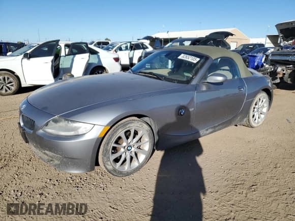 ✅ 2007 BMW Z4 3.0i • VIN: 4USBU33557LW72385 • Лот: 82652105. Опубликован ранее на Copart с пробегом 52 398 миль. Бесплатный доступ к архиву аукционных продаж из США и подробный отчёт об истории автомобиля на DreamBid. Изображение 1.
