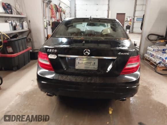 ✅ 2012 Mercedes-Benz C 300 Sport • VIN: WDDGF8BB2CR195891 • Lot: 43831605. Listed on IAAI with Not provided. Free auction sales archive from the USA and detailed vehicle history report at DreamBid. Image 16.