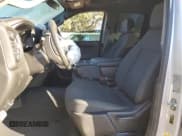 ✅ 2019 Chevrolet Silverado 1500 Custom • VIN: 1GCRYBEF7KZ208030 • Lot: 75328914. Wystawiony na Copart z przebiegiem 41 760 mil. Bezpłatny archiwum sprzedaży aukcyjnych z USA i szczegółowy raport historii pojazdu na DreamBid. Zdjęcie 7.