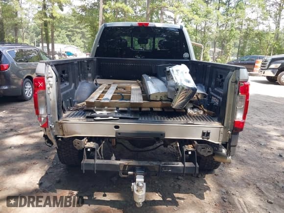 ✅ 2017 Ford F-250 Lariat • VIN: 1FT7W2BT7HEC06656 • Lot: 42826452. Wystawiony na IAAI z przebiegiem 123 947 mil. Bezpłatny archiwum sprzedaży aukcyjnych z USA i szczegółowy raport historii pojazdu na DreamBid. Zdjęcie 17.