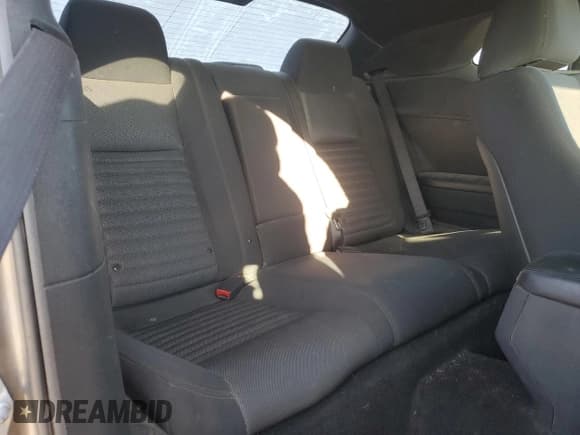 ✅ 2011 Dodge Challenger • VIN: 2B3CJ4DG7BH570893 • Lot: 42389315. Wystawiony na Copart z przebiegiem 131 889 mil. Bezpłatny archiwum sprzedaży aukcyjnych z USA i szczegółowy raport historii pojazdu na DreamBid. Zdjęcie 10.