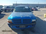 ✅ 1999 Dodge Dakota SLT • VIN: 1B7GL22Y9XS307637 • Lot: 43460284. Wystawiony na IAAI z przebiegiem 321 999 mil. Bezpłatny archiwum sprzedaży aukcyjnych z USA i szczegółowy raport historii pojazdu na DreamBid. Zdjęcie 12.