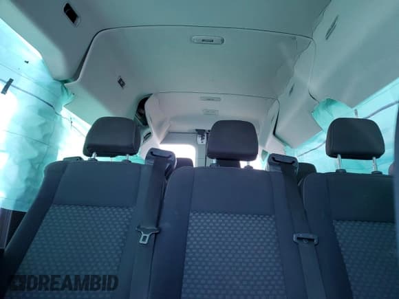 ✅ 2021 Ford Transit XL • VIN: 1FBAX2CG0MKA32417 • Lot: 46230105. Wystawiony na Copart z przebiegiem 62 649 mil. Bezpłatny archiwum sprzedaży aukcyjnych z USA i szczegółowy raport historii pojazdu na DreamBid. Zdjęcie 10.