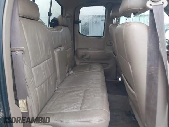 ✅ 2000 Toyota Tundra Limited • VIN: 5TBBT4812YS031675 • Lot: 41626727. Listed on IAAI with 257,195 mi. Free auction sales archive from the USA and detailed vehicle history report at DreamBid. Image 8.