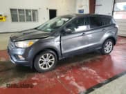 ✅ 2017 Ford Escape SE • VIN: 1FMCU9GD9HUD14924 • Lot: 59916915. Wystawiony na Copart z przebiegiem 70 039 mil. Bezpłatny archiwum sprzedaży aukcyjnych z USA i szczegółowy raport historii pojazdu na DreamBid. Zdjęcie 1.