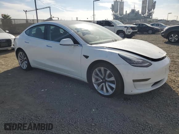 ✅ 2020 Tesla Model 3 Long Range • VIN: 5YJ3E1EBXLF621721 • Lot: 92537955. Listed on Copart with 81,946 mi. Free auction sales archive from the USA and detailed vehicle history report at DreamBid. Image 4.
