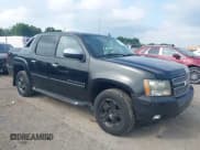 ✅ 2007 Chevrolet Avalanche LTZ • VIN: 3GNFK12327G273357 • Lot: 42980910. Listed on IAAI with 216,931 mi. Free auction sales archive from the USA and detailed vehicle history report at DreamBid. Image 1.