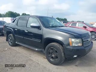 ✅ 2007 Chevrolet Avalanche LTZ • VIN: 3GNFK12327G273357 • Lot: 42980910. Listed on IAAI with 216,931 mi. Free auction sales archive from the USA and detailed vehicle history report at DreamBid. Image 1.