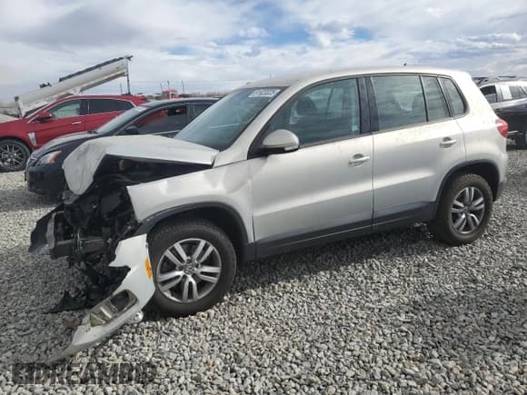 ✅ 2013 Volkswagen Tiguan S • VIN: WVGBV3AX0DW580839 • Lot: 91923325. Listed on Copart with 171,206 mi. Free auction sales archive from the USA and detailed vehicle history report at DreamBid. Image 1.