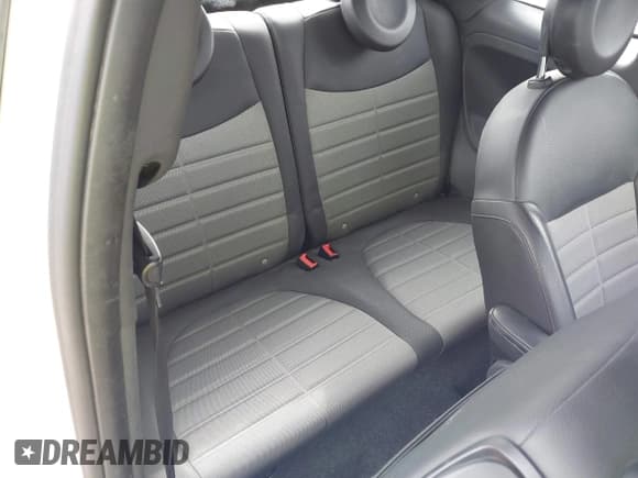 ✅ 2012 FIAT 500 Sport • VIN: 3C3CFFBR8CT233632 • Lot: 43778448. Wystawiony na IAAI z przebiegiem 53 602 mil. Bezpłatny archiwum sprzedaży aukcyjnych z USA i szczegółowy raport historii pojazdu na DreamBid. Zdjęcie 8.