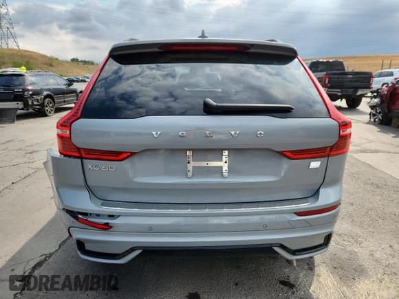 ✅ 2024 Volvo XC60 Plus Dark Theme • VIN: YV4H60DL9R1860490 • Lot: 69792745. Listed on Copart with 6,520 mi. Free auction sales archive from the USA and detailed vehicle history report at DreamBid. Image 6.