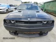 ✅ 2010 Dodge Challenger SRT-8 • VIN: 2B3CJ7DW9AH161950 • Lot: 73996914. Wystawiony na Copart z przebiegiem 140 088 mil. Bezpłatny archiwum sprzedaży aukcyjnych z USA i szczegółowy raport historii pojazdu na DreamBid. Zdjęcie 5.