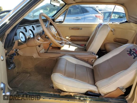 ✅ 1967 Mercury Cougar • VIN: 7F93A600409 • Lot: 71630684. Wystawiony na Copart z przebiegiem 64 547 mil. Bezpłatny archiwum sprzedaży aukcyjnych z USA i szczegółowy raport historii pojazdu na DreamBid. Zdjęcie 7.