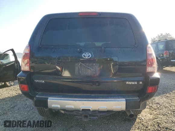 ✅ 2004 Toyota 4Runner SR5 • VIN: JTEZT14R148004705 • Lot: 92858215. Listed on Copart with 278,221 mi. Free auction sales archive from the USA and detailed vehicle history report at DreamBid. Image 6.