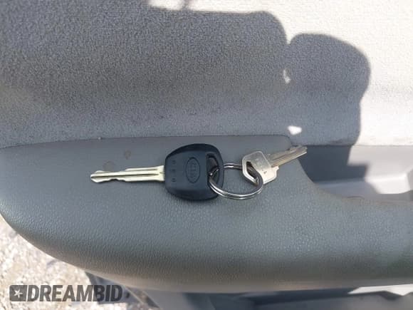 ✅ 2008 Kia Sedona EX • VIN: KNDMB233086244169 • Lot: 43133425. Listed on IAAI with 169,668 mi. Free auction sales archive from the USA and detailed vehicle history report at DreamBid. Image 11.