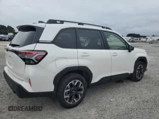 ✅ 2025 Subaru Forester Premium • VIN: JF2SLDDC8SH428674 • Lot: 73032944. Listed on Copart with 2,362 mi. Free auction sales archive from the USA and detailed vehicle history report at DreamBid. Image 3.