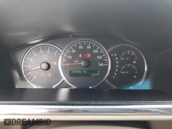 ✅ 2007 Buick LaCrosse CXL • VIN: 2G4WD552471135403 • Lot: 81492075. Listed on Copart with 183,952 mi. Free auction sales archive from the USA and detailed vehicle history report at DreamBid. Image 9.