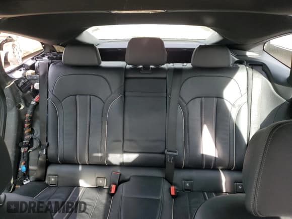 ✅ 2018 BMW 6 Series 640i xDrive • VIN: WBAJV6C51JBK07399 • Lot: 72554224. Listed on Copart with 84,924 mi. Free auction sales archive from the USA and detailed vehicle history report at DreamBid. Image 10.