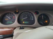 ✅ 2003 Buick LeSabre Custom • VIN: 1G4HP52K93U281380 • Lot: 90487275. Wystawiony na Copart z przebiegiem 239 117 mil. Bezpłatny archiwum sprzedaży aukcyjnych z USA i szczegółowy raport historii pojazdu na DreamBid. Zdjęcie 9.