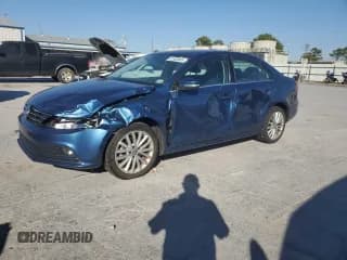 ✅ 2016 Volkswagen Jetta SEL • VIN: 3VWL07AJ4GM245370 • Lot: 91383885. Listed on Copart with 104,928 mi. Free auction sales archive from the USA and detailed vehicle history report at DreamBid. Image 1.