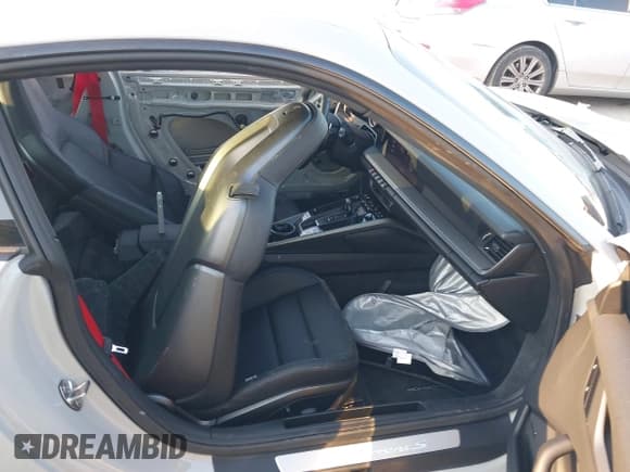 ✅ 2024 Porsche 911 Carrera S • VIN: WP0AB2A98RS279867 • Lot: 43170001. Wystawiony na IAAI z przebiegiem 13 721 mil. Bezpłatny archiwum sprzedaży aukcyjnych z USA i szczegółowy raport historii pojazdu na DreamBid. Zdjęcie 5.