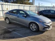 ✅ 2018 Chevrolet Cruze LT • VIN: 1G1BE5SM3J7241396 • Lot: 91491685. Wystawiony na Copart z przebiegiem 103 097 mil. Bezpłatny archiwum sprzedaży aukcyjnych z USA i szczegółowy raport historii pojazdu na DreamBid. Zdjęcie 4.