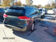 ✅ 2012 Toyota Sienna XLE AAS • VIN: 5TDYK3DC7CS277507 • Lot: 43610868. Listed on IAAI with 118,590 mi. Free auction sales archive from the USA and detailed vehicle history report at DreamBid. Image 4.