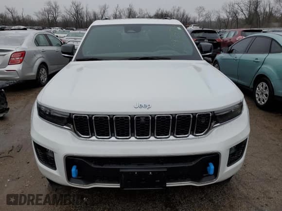 ✅ 2022 Jeep Grand Cherokee Overland • VIN: 1C4RJYD68N8759747 • Lot: 81474773. Listed on Copart with 12,506 mi. Free auction sales archive from the USA and detailed vehicle history report at DreamBid. Image 5.