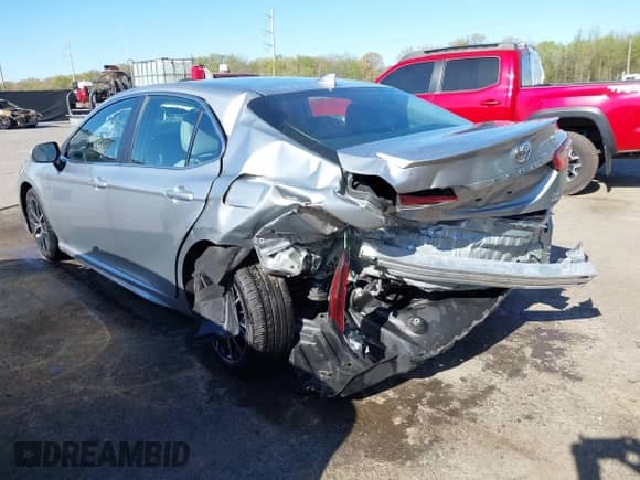 2023 Toyota Camry SE с VIN 4T1G11BKXPU098596, выставлен на аукционе IAAI как лот 42050571 с пробегом 22 817 миль миль и . История ставок и продаж доступна на DreamBid. Изображение 3.