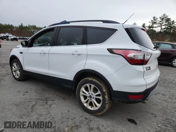 ✅ 2017 Ford Escape SE • VIN: 1FMCU9G98HUA30759 • Lot: 90472245. Wystawiony na Copart z przebiegiem 64 413 mil. Bezpłatny archiwum sprzedaży aukcyjnych z USA i szczegółowy raport historii pojazdu na DreamBid. Zdjęcie 2.
