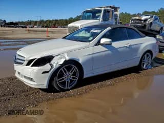 ✅ 2011 Mercedes-Benz E 350 • VIN: WDDKK5GF6BF082820 • Лот: 96607245. Опубликован ранее на Copart с пробегом 213 415 миль. Бесплатный доступ к архиву аукционных продаж из США и подробный отчёт об истории автомобиля на DreamBid. Изображение 1.