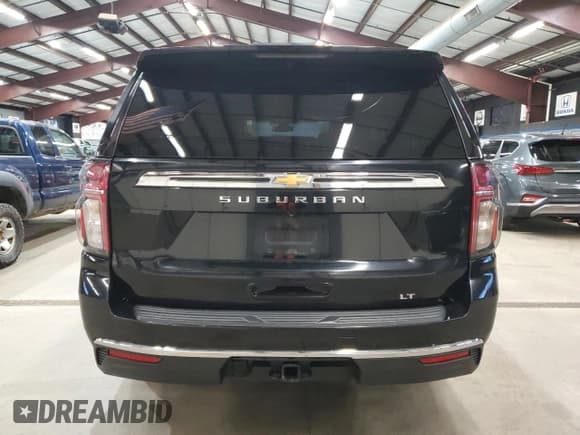 ✅ 2021 Chevrolet Suburban LT • VIN: 1GNSKCKD6MR346213 • Lot: 92567145. Listed on Copart with 241,550 mi. Free auction sales archive from the USA and detailed vehicle history report at DreamBid. Image 6.