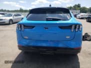 ✅ 2023 Ford Mustang Mach-E California Route 1 • VIN: 3FMTK2SU1PMA88580 • Lot: 66543505. Wystawiony na Copart z przebiegiem 10 515 mil. Bezpłatny archiwum sprzedaży aukcyjnych z USA i szczegółowy raport historii pojazdu na DreamBid. Zdjęcie 6.