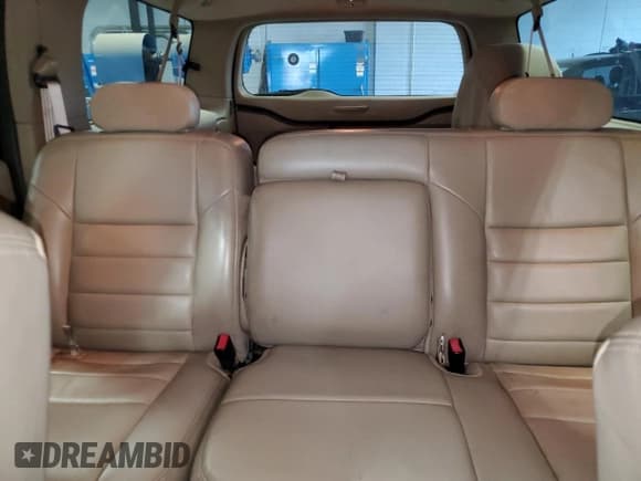 ✅ 2005 Ford Excursion Limited • VIN: 1FMNU43S05ED46408 • Lot: 82050705. Wystawiony na Copart z przebiegiem 172 131 mil. Bezpłatny archiwum sprzedaży aukcyjnych z USA i szczegółowy raport historii pojazdu na DreamBid. Zdjęcie 10.