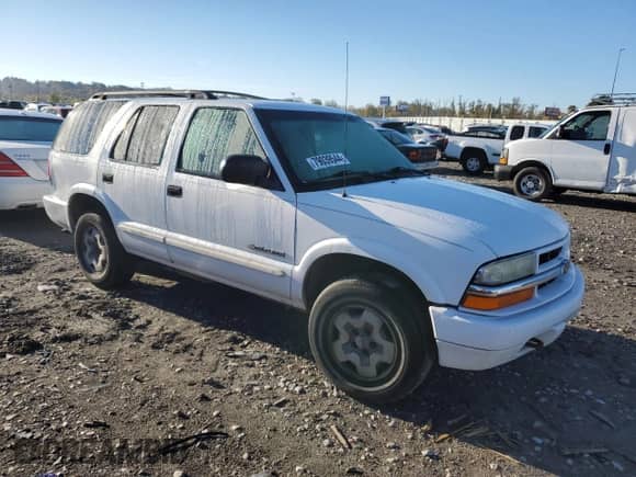 2004 Chevrolet Blazer LS with VIN 1GNDT13X94K153727, listed as a Copart auction lot 79039544 with 183,385 mi miles and Salvage title. Bid and sale history available at DreamBid. Image 4.